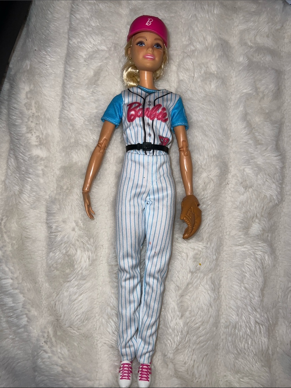 Barbie Made to Move Baseball Player Doll Blonde Poseable FRL98